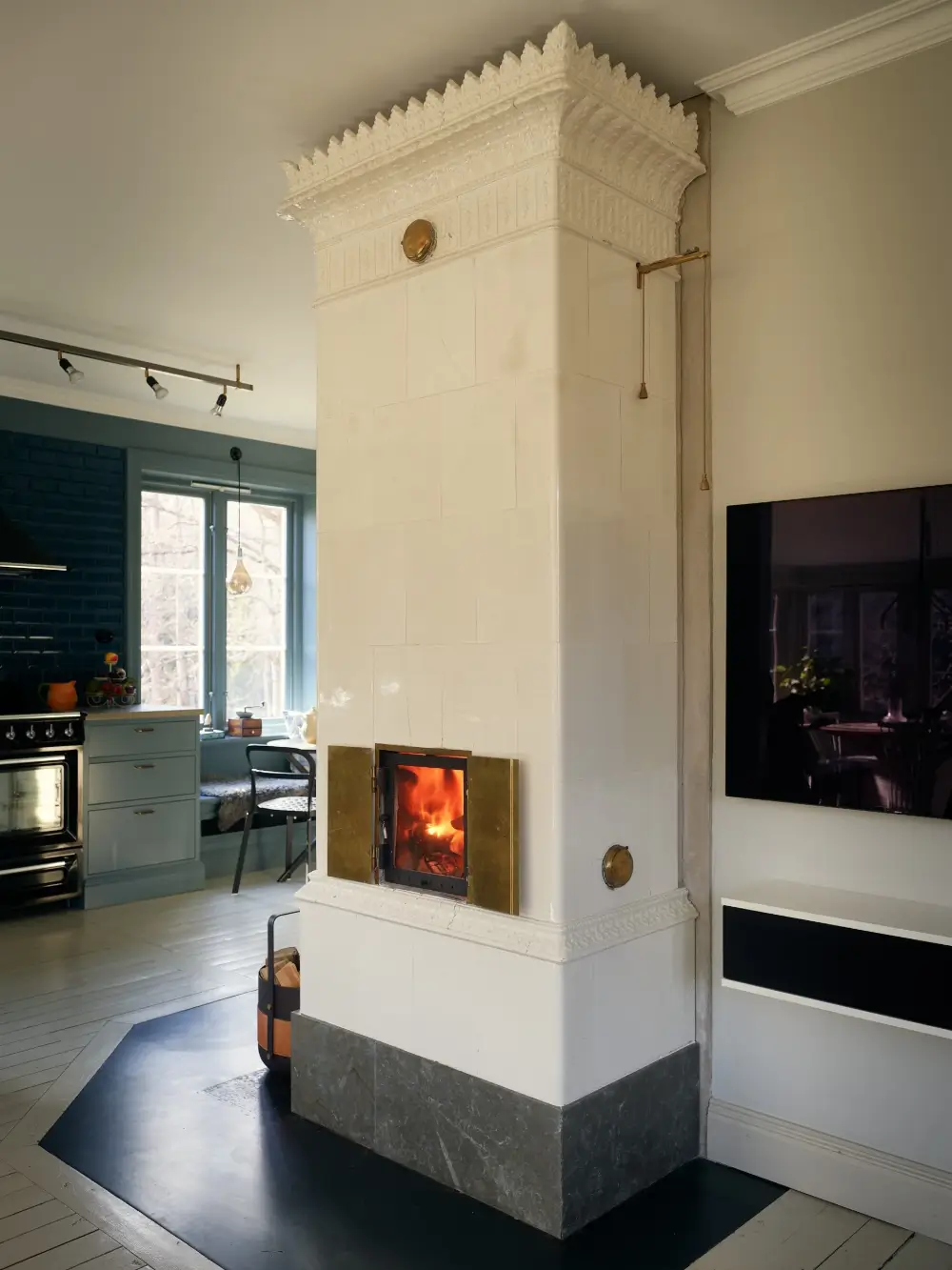 A Restored 1920s Swedish Home Set in an Idyllic Location South of Stockholm 14 renovated-1920s-swedish-house-surrounded-by-nature