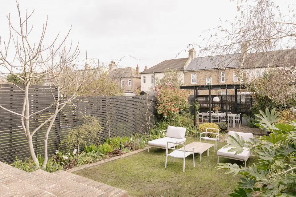 Exposed Beams and Brickwork in an Extended London Period House 34 renovated-extended-victorian-house-london