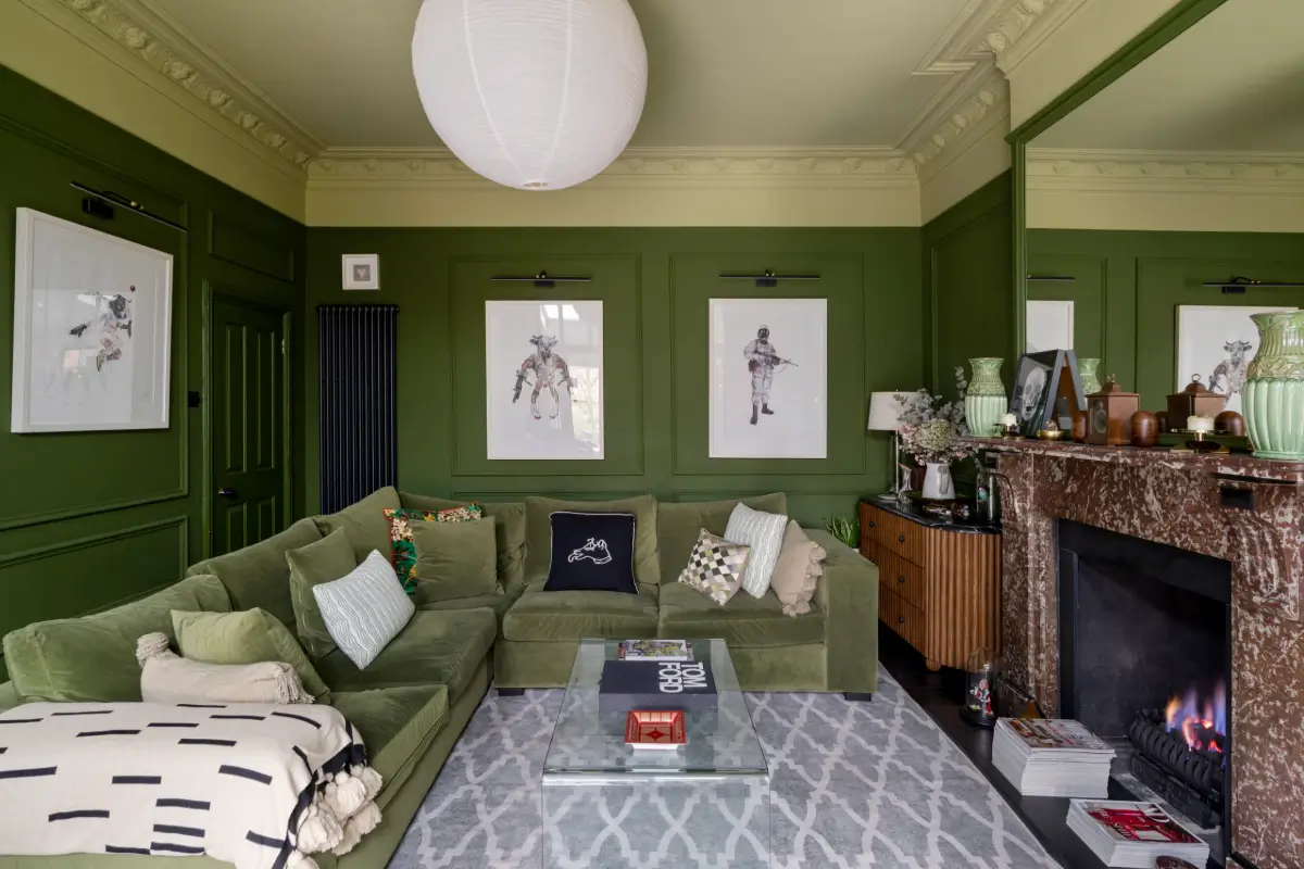 A Rich Color Scheme and Period Features in a London Garden Apartment 2 rich-colors-garden-apartment-london