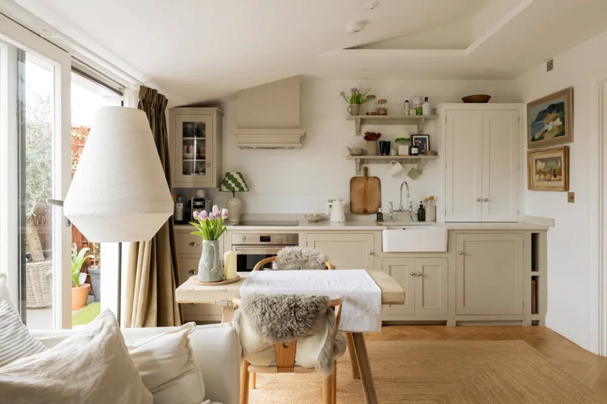 A Serene London Attic Apartment with a Roof Terrace 12 serene-attic-london-apartment-terrace-nordroom