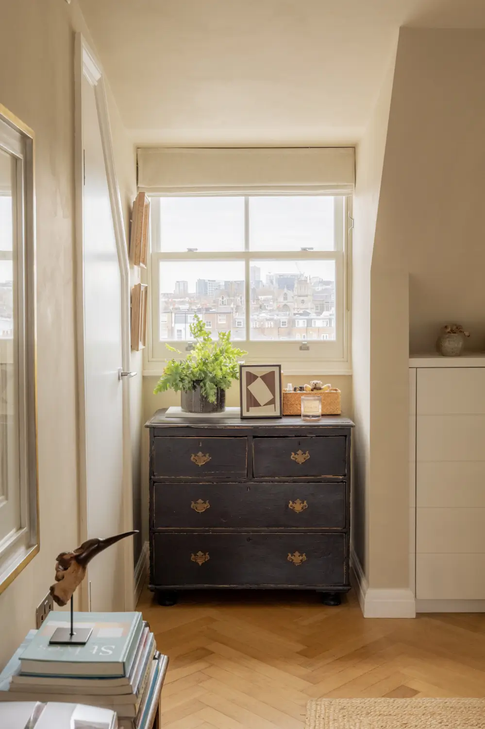 A Serene London Attic Apartment with a Roof Terrace 18 serene-attic-london-apartment-terrace-nordroom