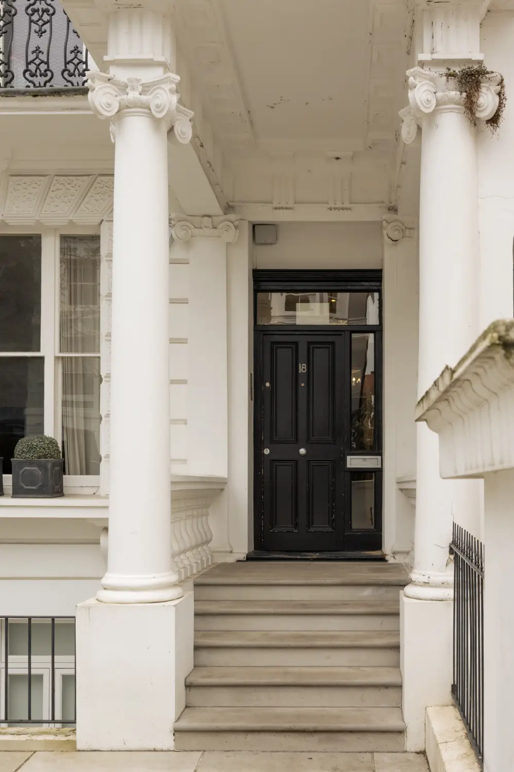 A Serene London Attic Apartment with a Roof Terrace 28 serene-attic-london-apartment-terrace-nordroom