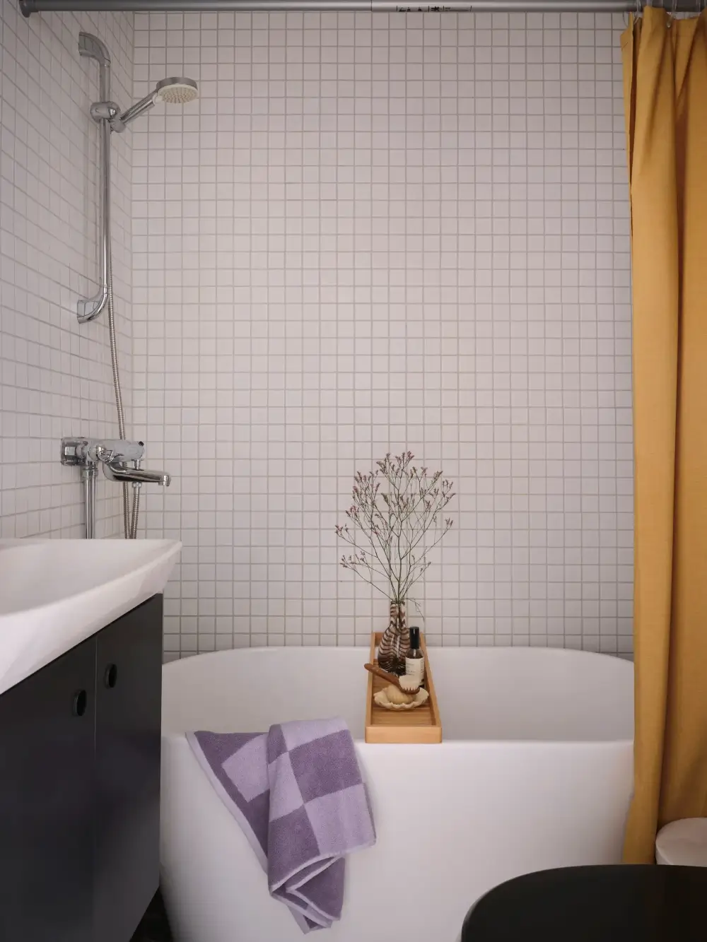 A Light 1940s Apartment with a Blue and Pink Kitchen 19 stockholm-apartment-pink-blue-kitchen-nordroom