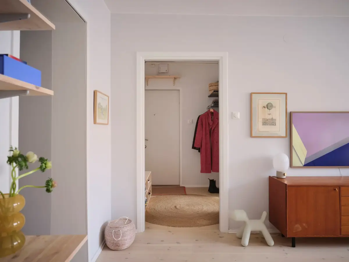 A Light 1940s Apartment with a Blue and Pink Kitchen 18 stockholm-apartment-pink-blue-kitchen-nordroom
