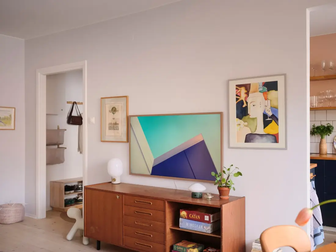 A Light 1940s Apartment with a Blue and Pink Kitchen 7 stockholm-apartment-pink-blue-kitchen-nordroom