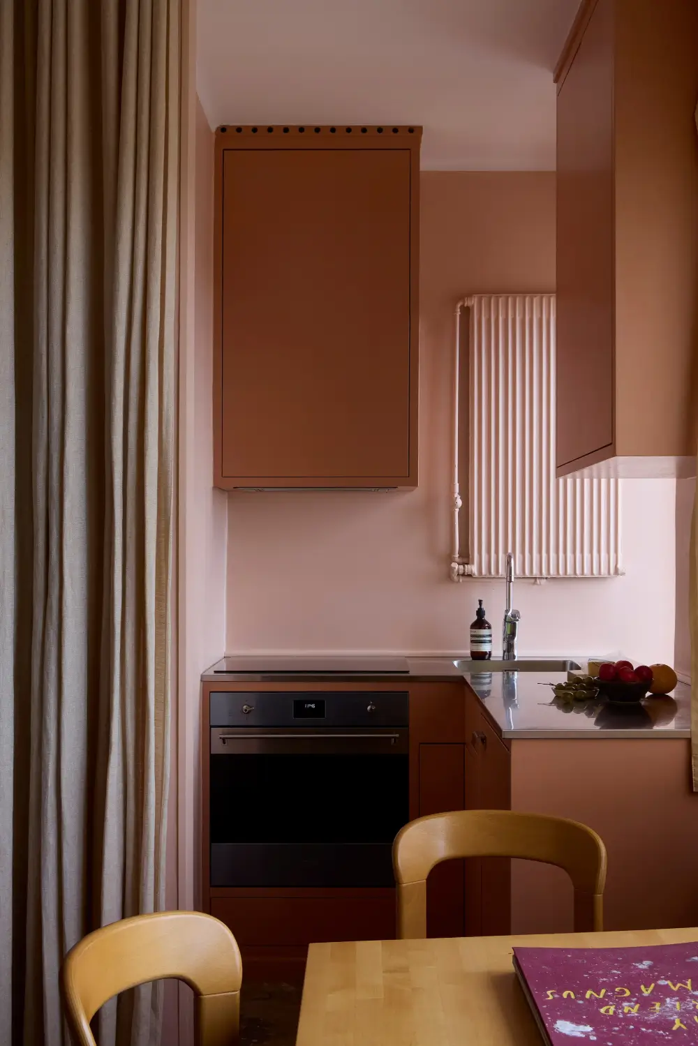 A Tiny Pink Stockholm Studio Apartment with Plenty of Storage 9 tiny-pink-studio-apartment-stockholm-nordroom