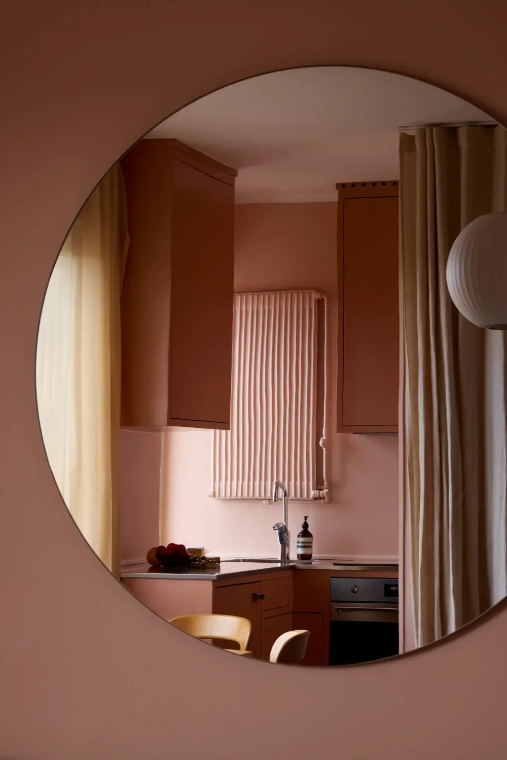 A Tiny Pink Stockholm Studio Apartment with Plenty of Storage 8 tiny-pink-studio-apartment-stockholm-nordroom