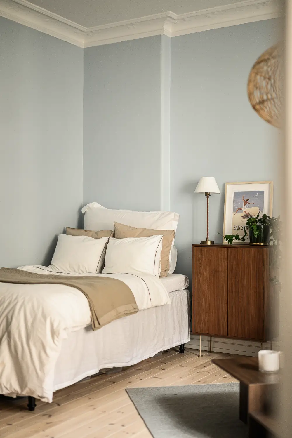 Soft Blue walls and a Spacious Kitchen in a Swedish Studio Apartment 5 turn-of-the-century-studio-apartment-spacious-kitchen-nordroom