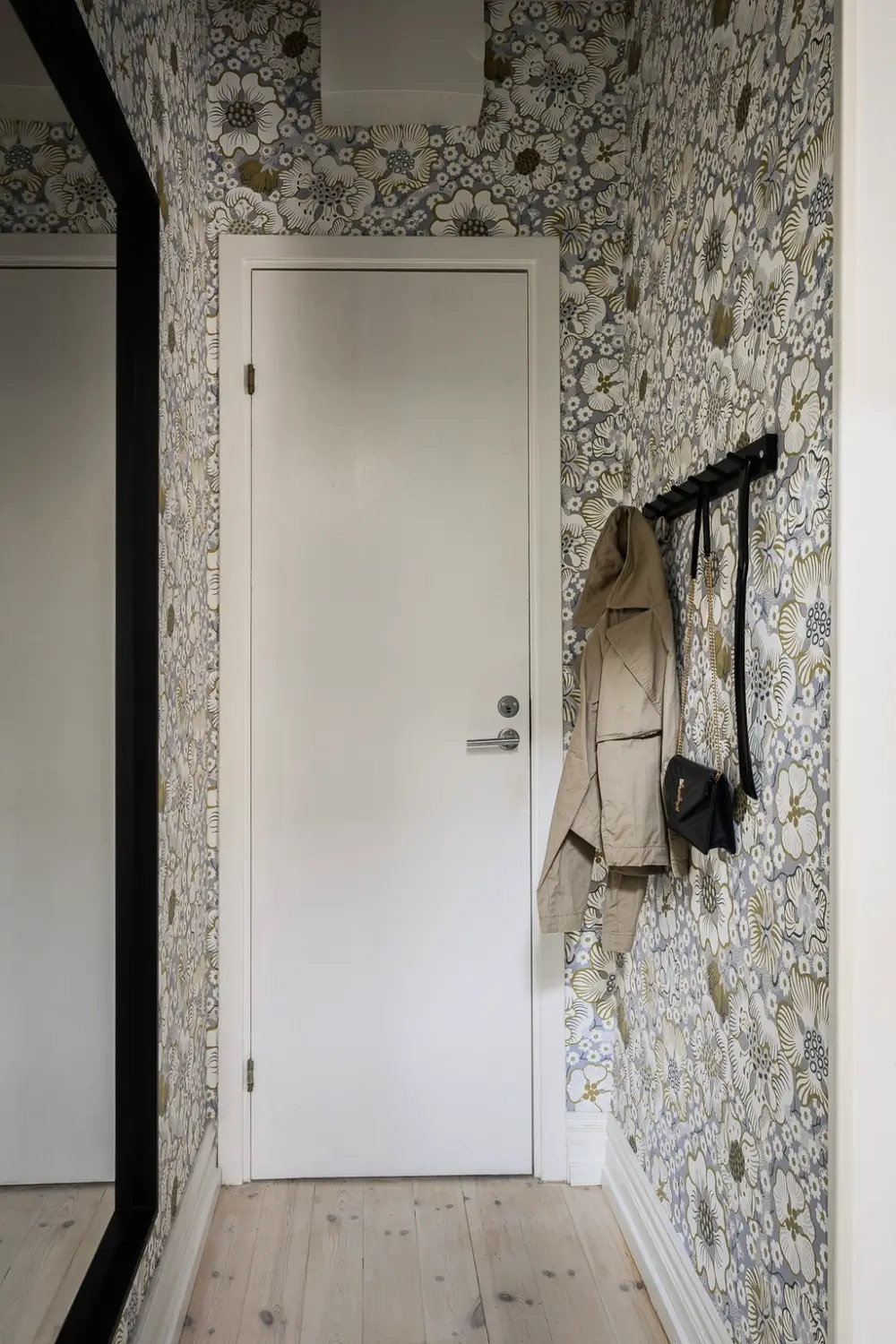 Soft Blue walls and a Spacious Kitchen in a Swedish Studio Apartment 21 turn-of-the-century-studio-apartment-spacious-kitchen-nordroom