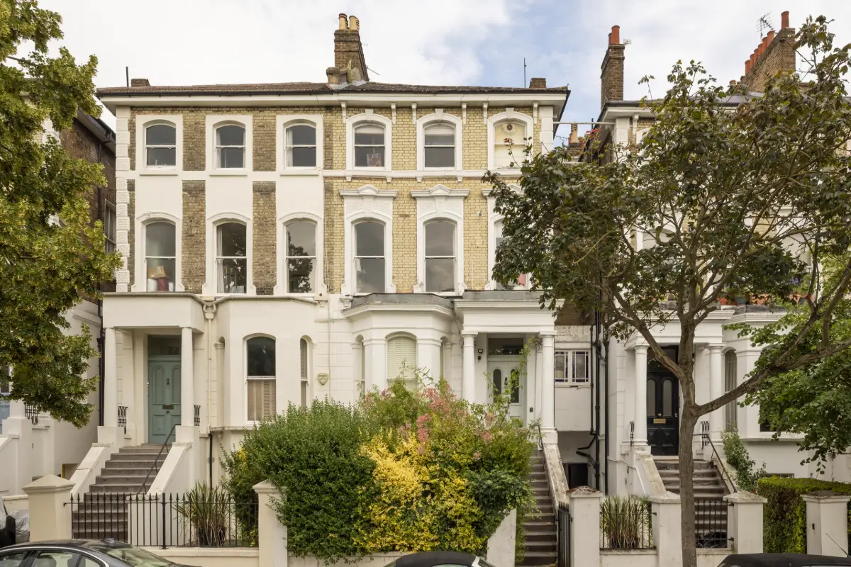 An Elegant and Serene Two-Bedroom Apartment in Notting Hill 10 two-bedroom-apartment-london