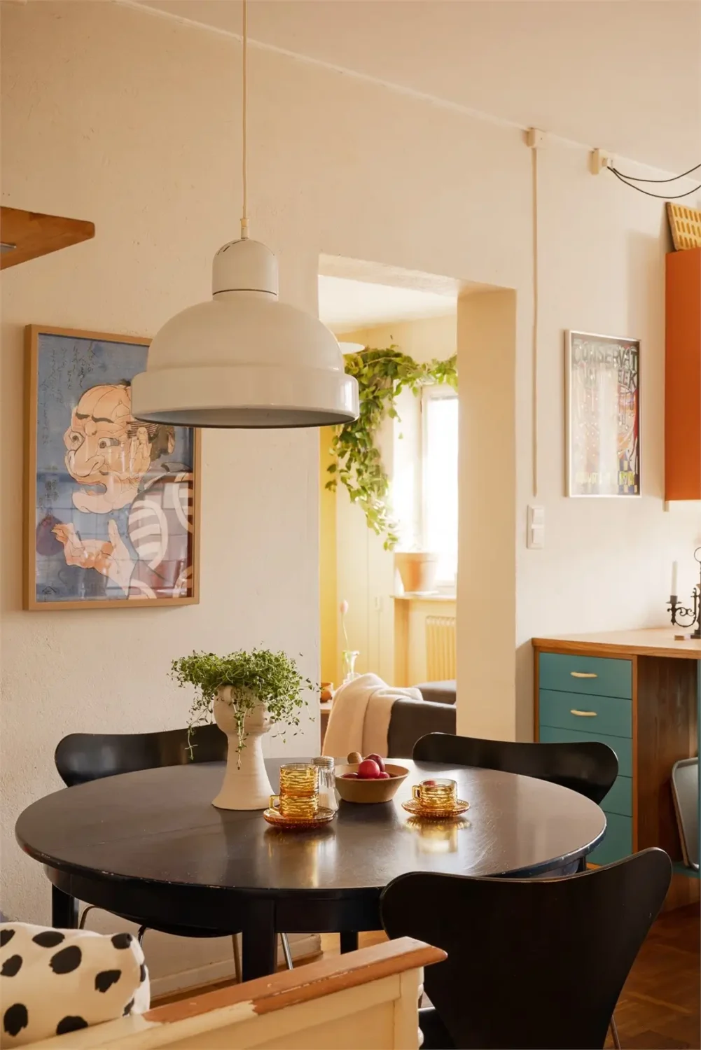 Vibrant Colors in a Spacious 1940s Apartment in Stockholm 18 vibrant-colors-midcentury-apartment-stockholm-nordroom