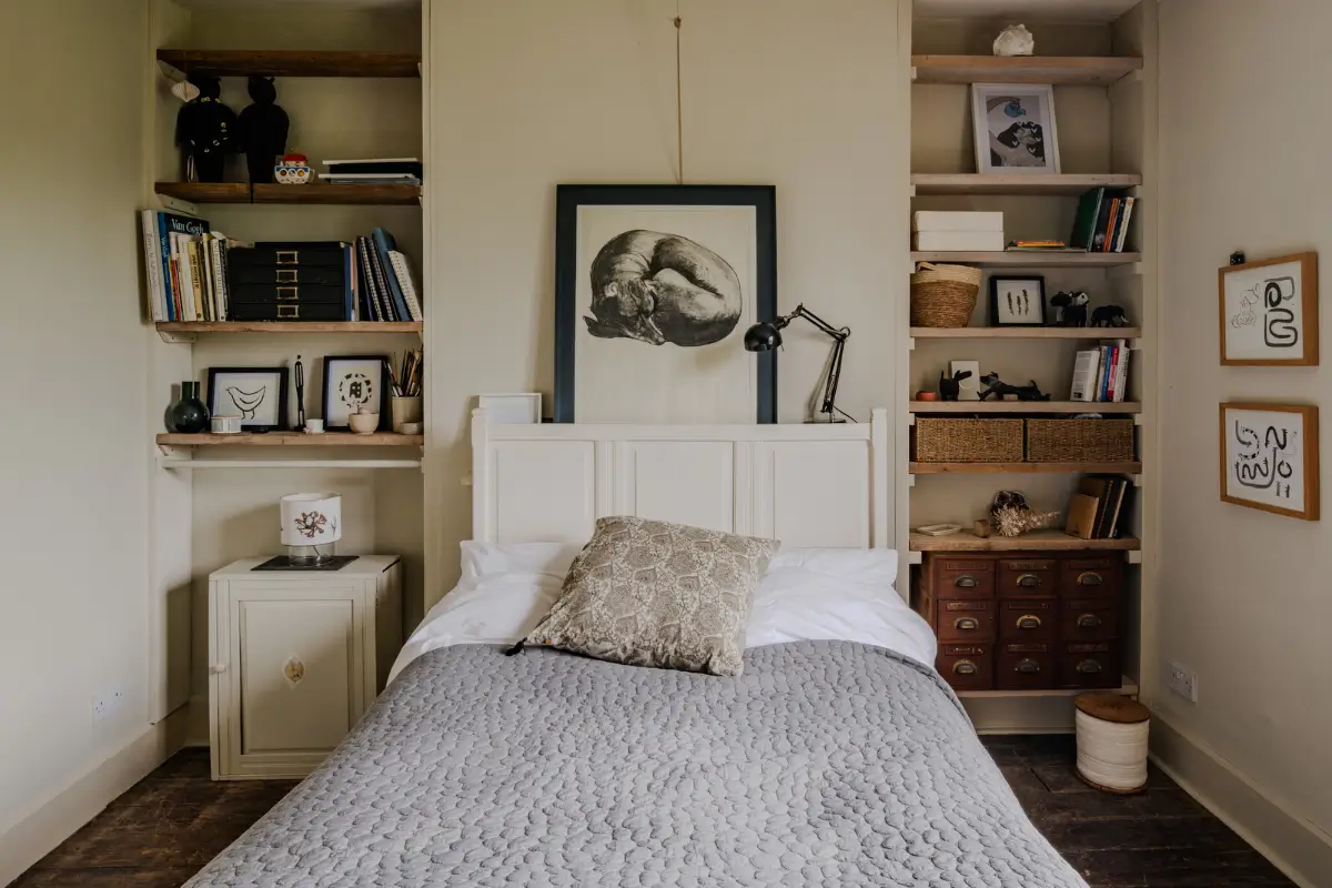 Natural Materials and Cozy Spaces in a 19th-Century Tudor-Gothic Country House 16 19th-century-english-country-house-tudor-gothic-style