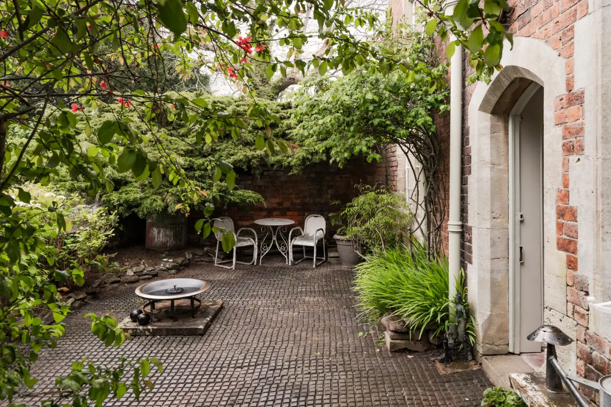 Natural Materials and Cozy Spaces in a 19th-Century Tudor-Gothic Country House 27 19th-century-english-country-house-tudor-gothic-style