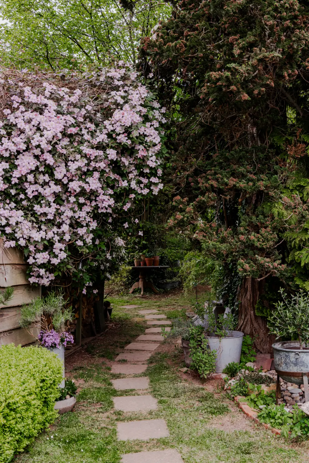 Natural Materials and Cozy Spaces in a 19th-Century Tudor-Gothic Country House 29 19th-century-english-country-house-tudor-gothic-style