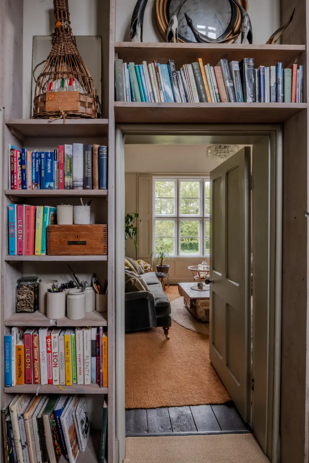 Natural Materials and Cozy Spaces in a 19th-Century Tudor-Gothic Country House 6 19th-century-english-country-house-tudor-gothic-style