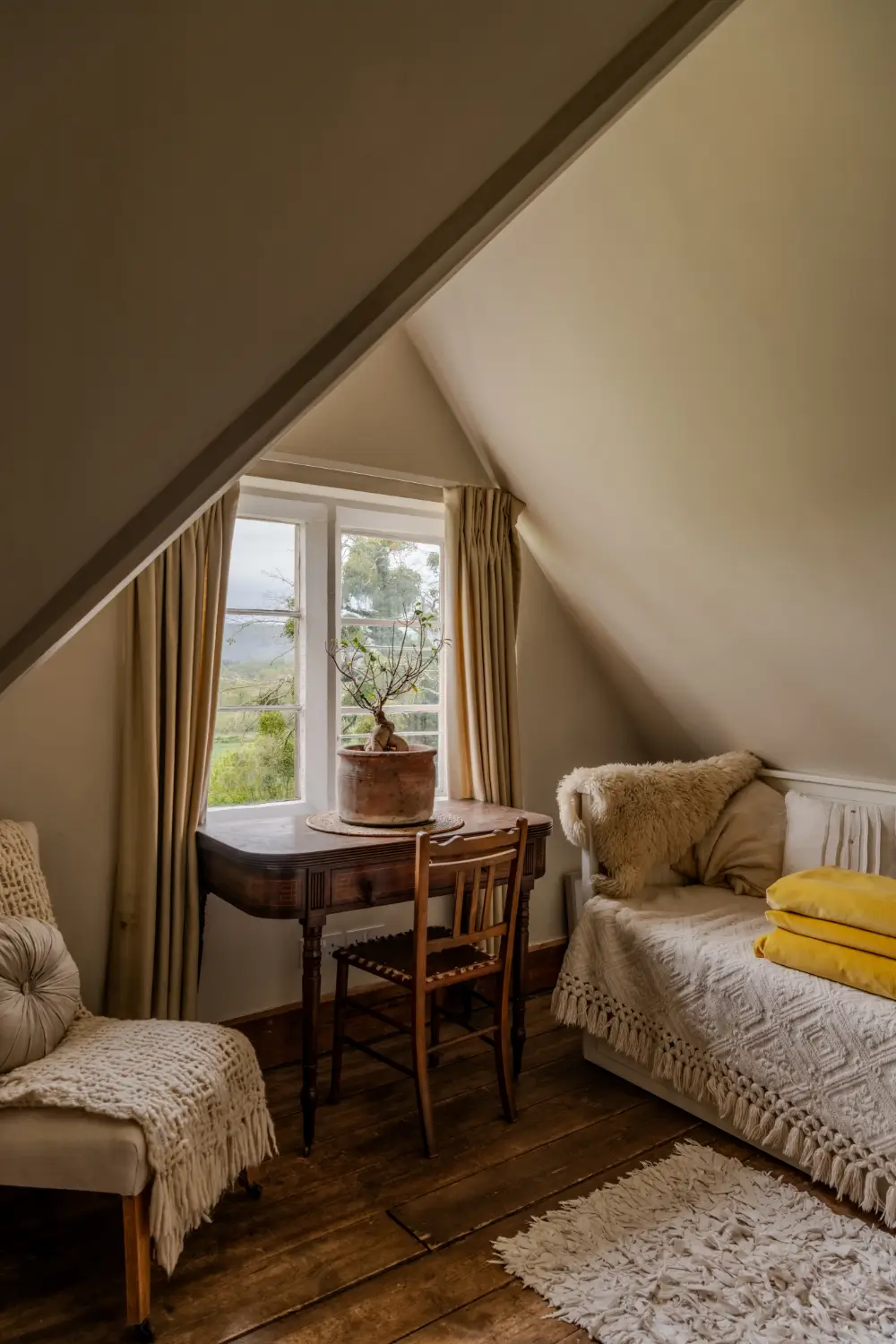 Natural Materials and Cozy Spaces in a 19th-Century Tudor-Gothic Country House 23 19th-century-english-country-house-tudor-gothic-style