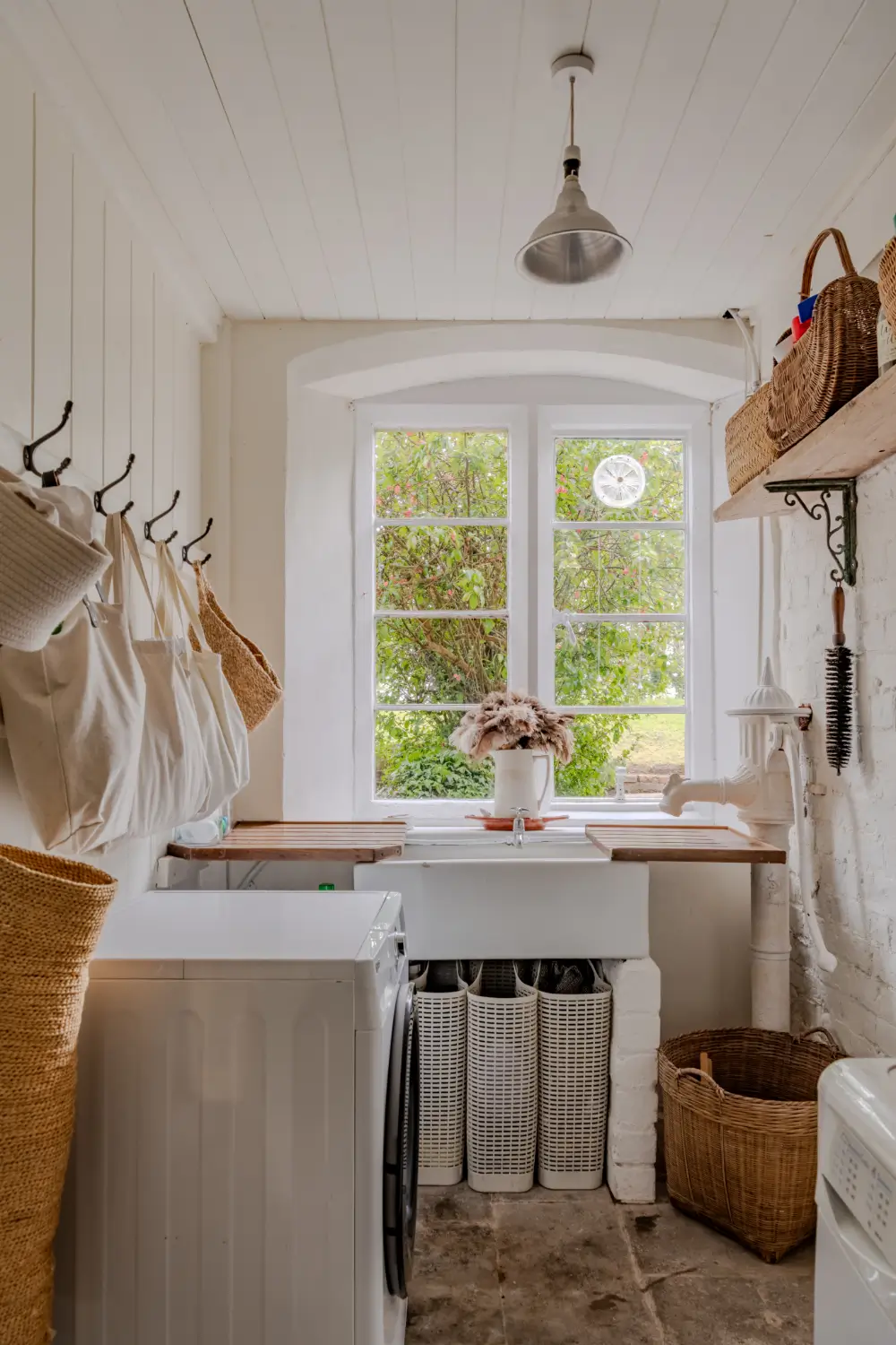Natural Materials and Cozy Spaces in a 19th-Century Tudor-Gothic Country House 26 19th-century-english-country-house-tudor-gothic-style