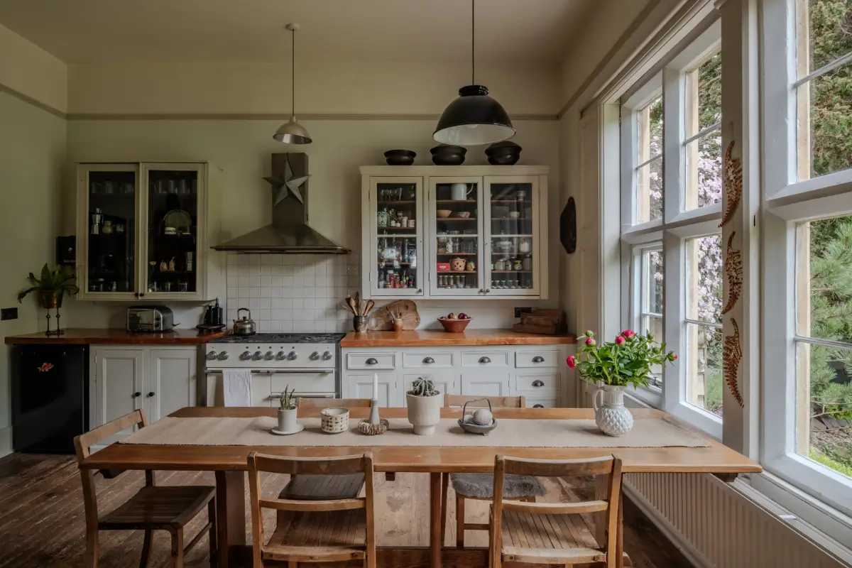 Natural Materials and Cozy Spaces in a 19th-Century Tudor-Gothic Country House 10 19th-century-english-country-house-tudor-gothic-style