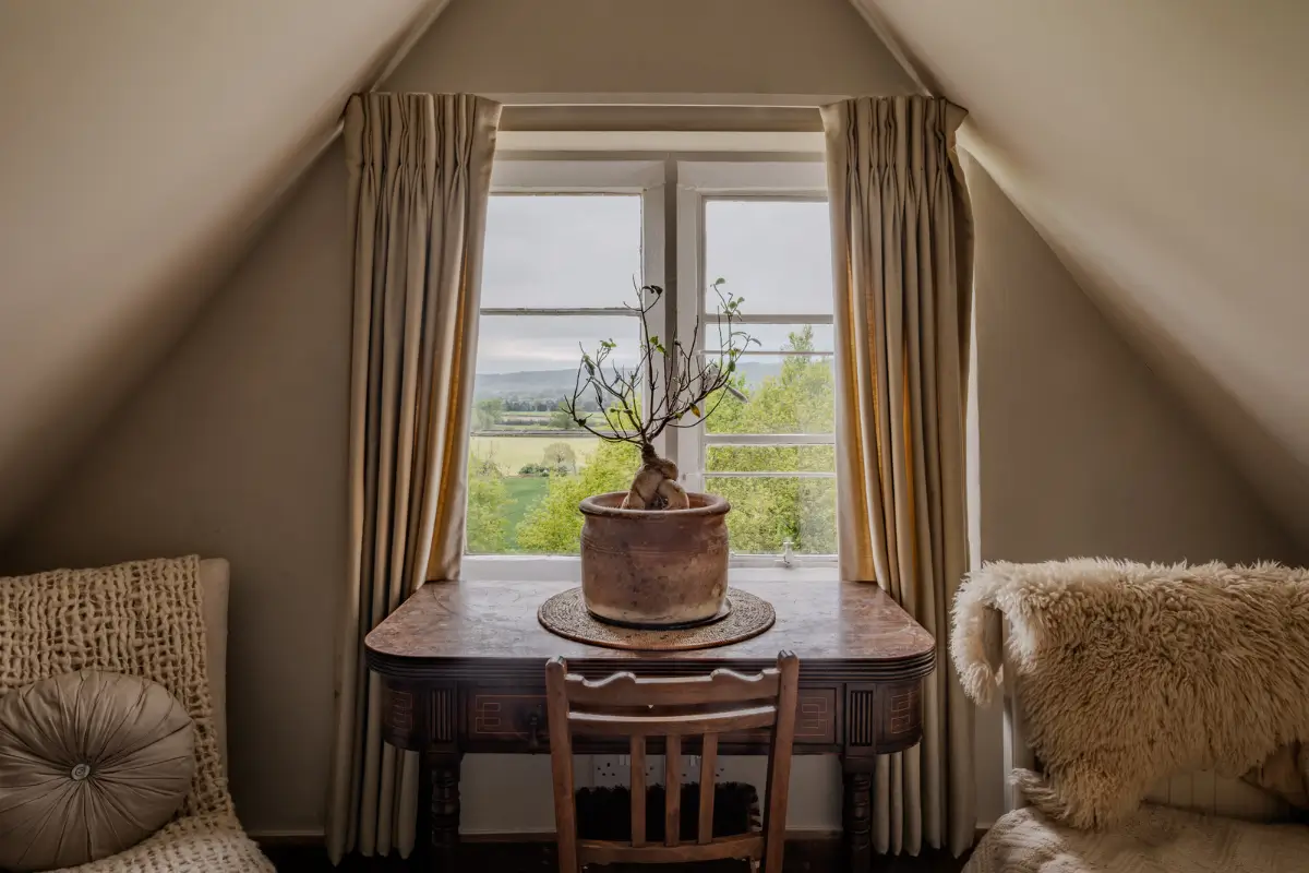 Natural Materials and Cozy Spaces in a 19th-Century Tudor-Gothic Country House 22 19th-century-english-country-house-tudor-gothic-style