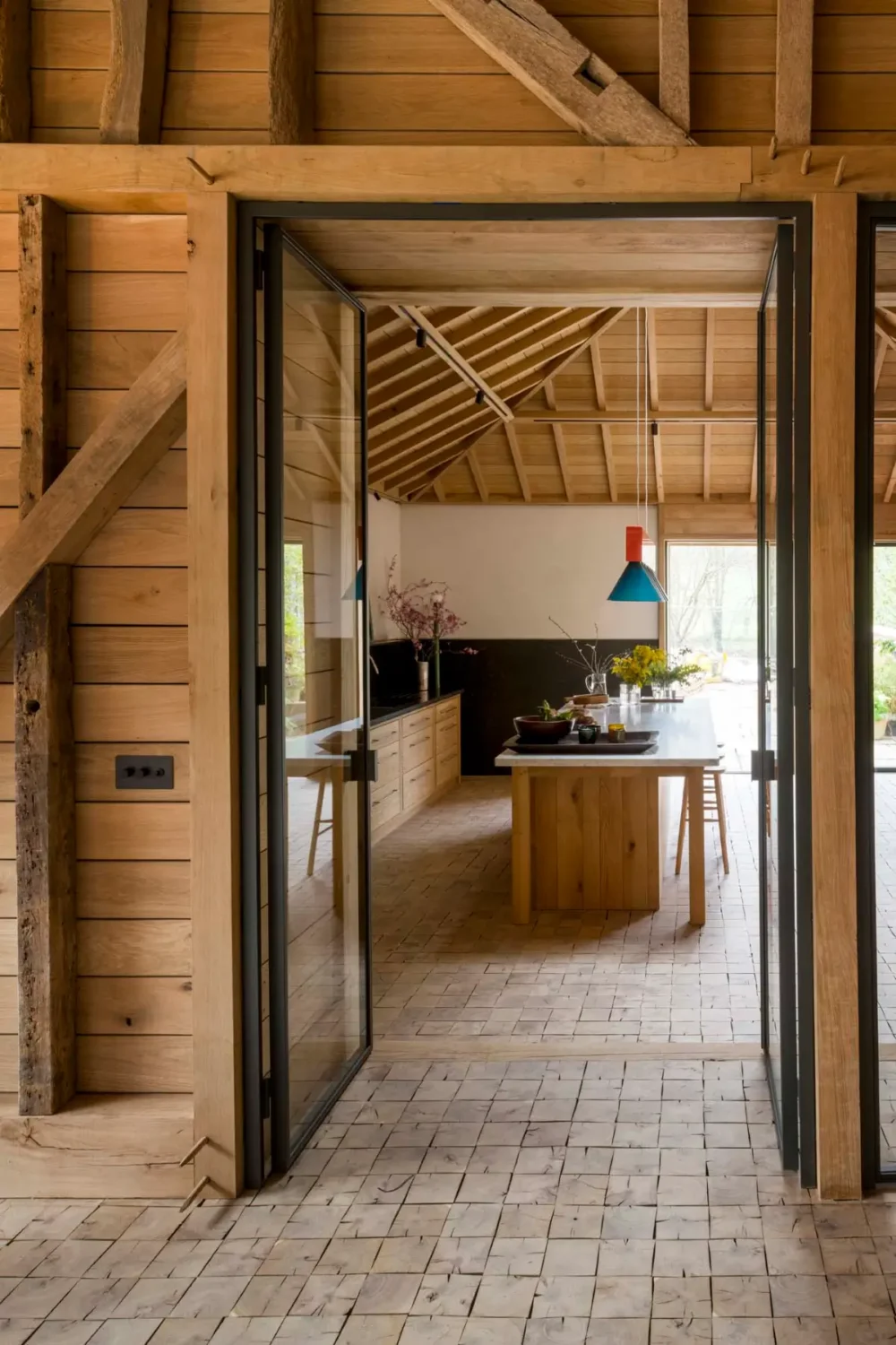 Inside Jay Osgerby’s Bespoke Barn Kitchen by Inglis Hall 1 Jay-Osgerby-Timber-Framed-Inglis-Hall-kitchen-nordroom