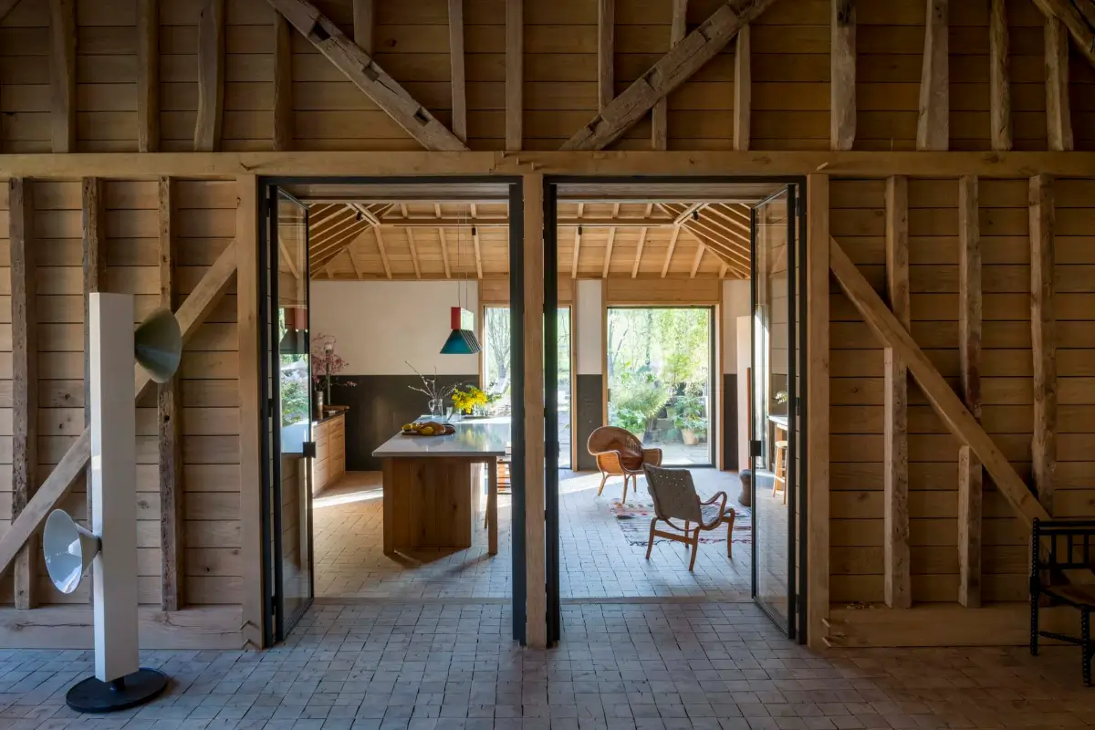 Inside Jay Osgerby’s Bespoke Barn Kitchen by Inglis Hall 19 Jay-Osgerby-Timber-Framed-Inglis-Hall-kitchen-nordroom