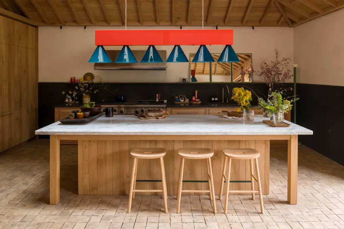 Inside Jay Osgerby’s Bespoke Barn Kitchen by Inglis Hall 7 Jay-Osgerby-Timber-Framed-Inglis-Hall-kitchen-nordroom