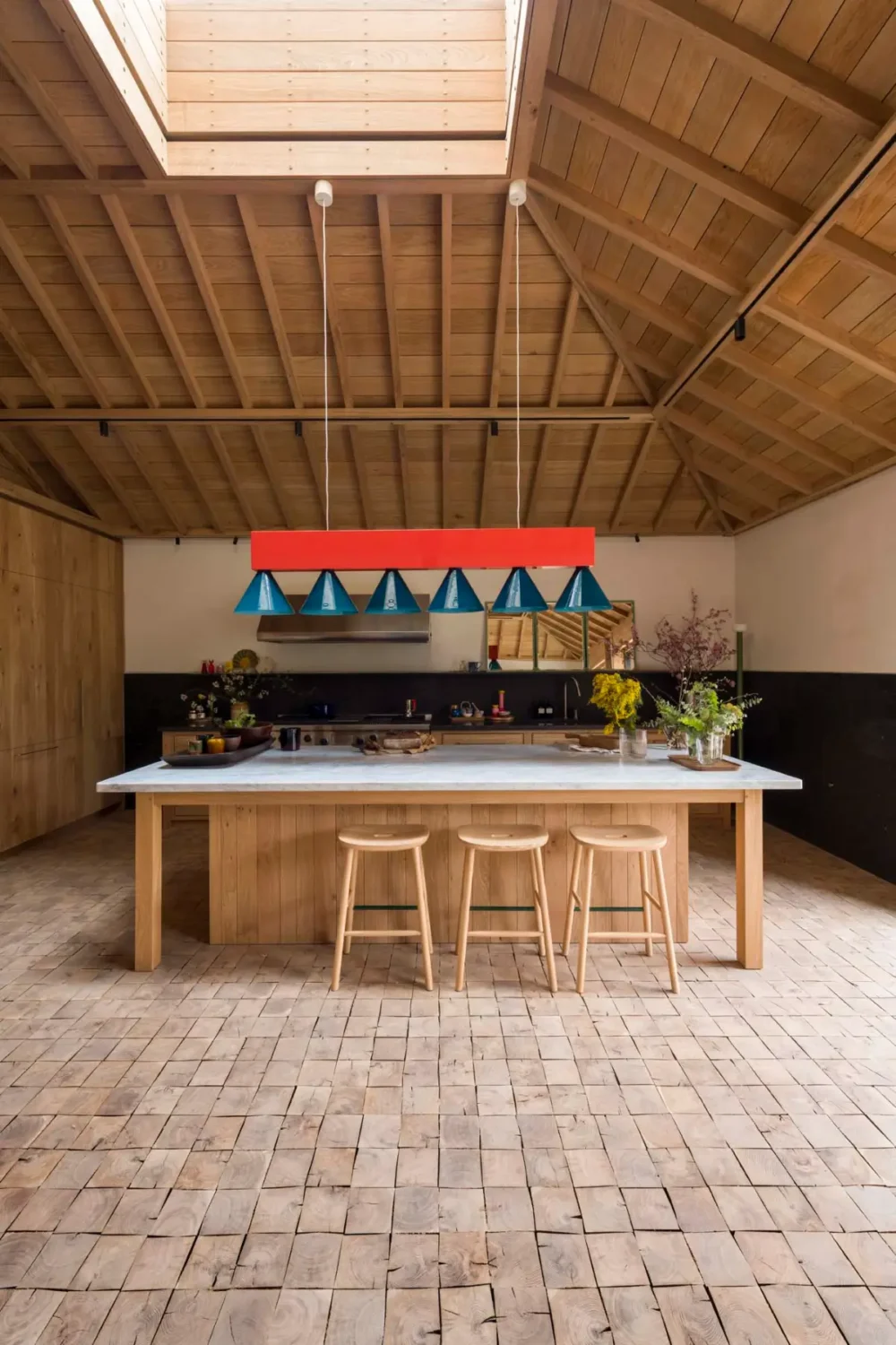 Inside Jay Osgerby’s Bespoke Barn Kitchen by Inglis Hall 2 Jay-Osgerby-Timber-Framed-Inglis-Hall-kitchen-nordroom