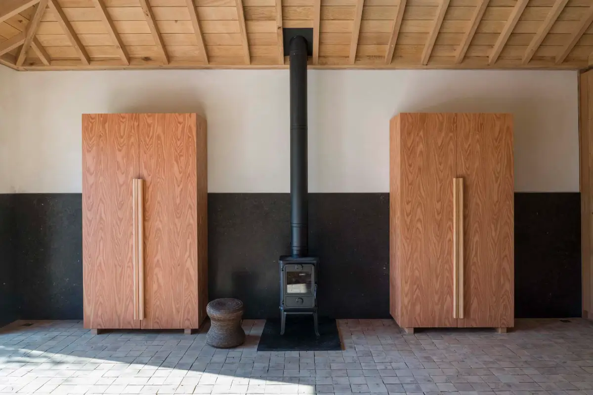 Inside Jay Osgerby’s Bespoke Barn Kitchen by Inglis Hall 14 Jay-Osgerby-Timber-Framed-Inglis-Hall-kitchen-nordroom