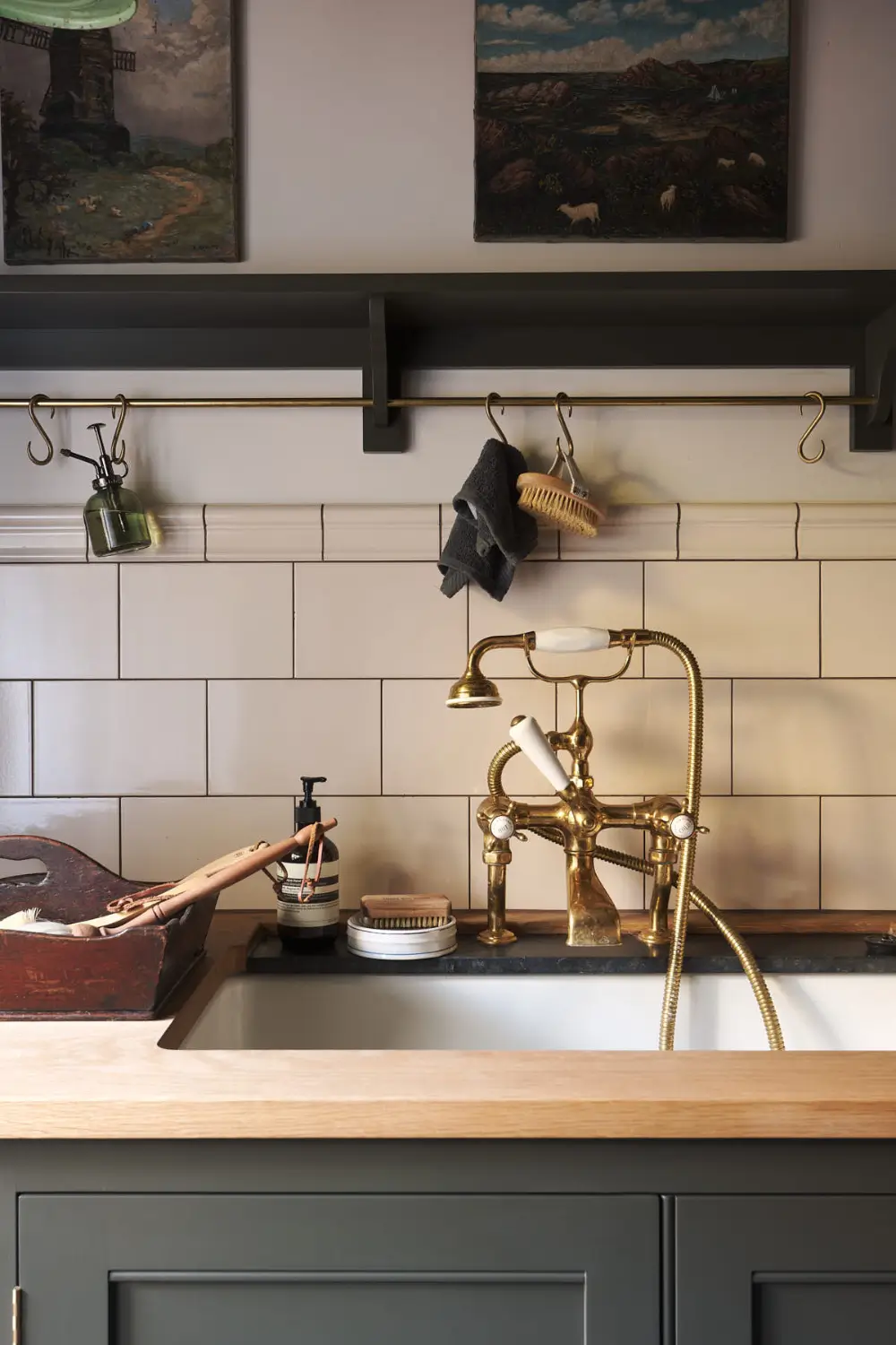 deVOL Cabinetry in a Layered and Characterful Victorian Home 21 classic-english-kitchen-devol-nordroom