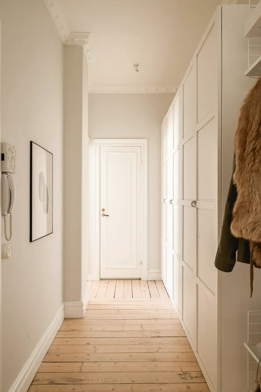 Natural Light and Classic Elements in a One-Bedroom Swedish Apartment 32 bright-1890s-scandinavian-apartment-nordroom