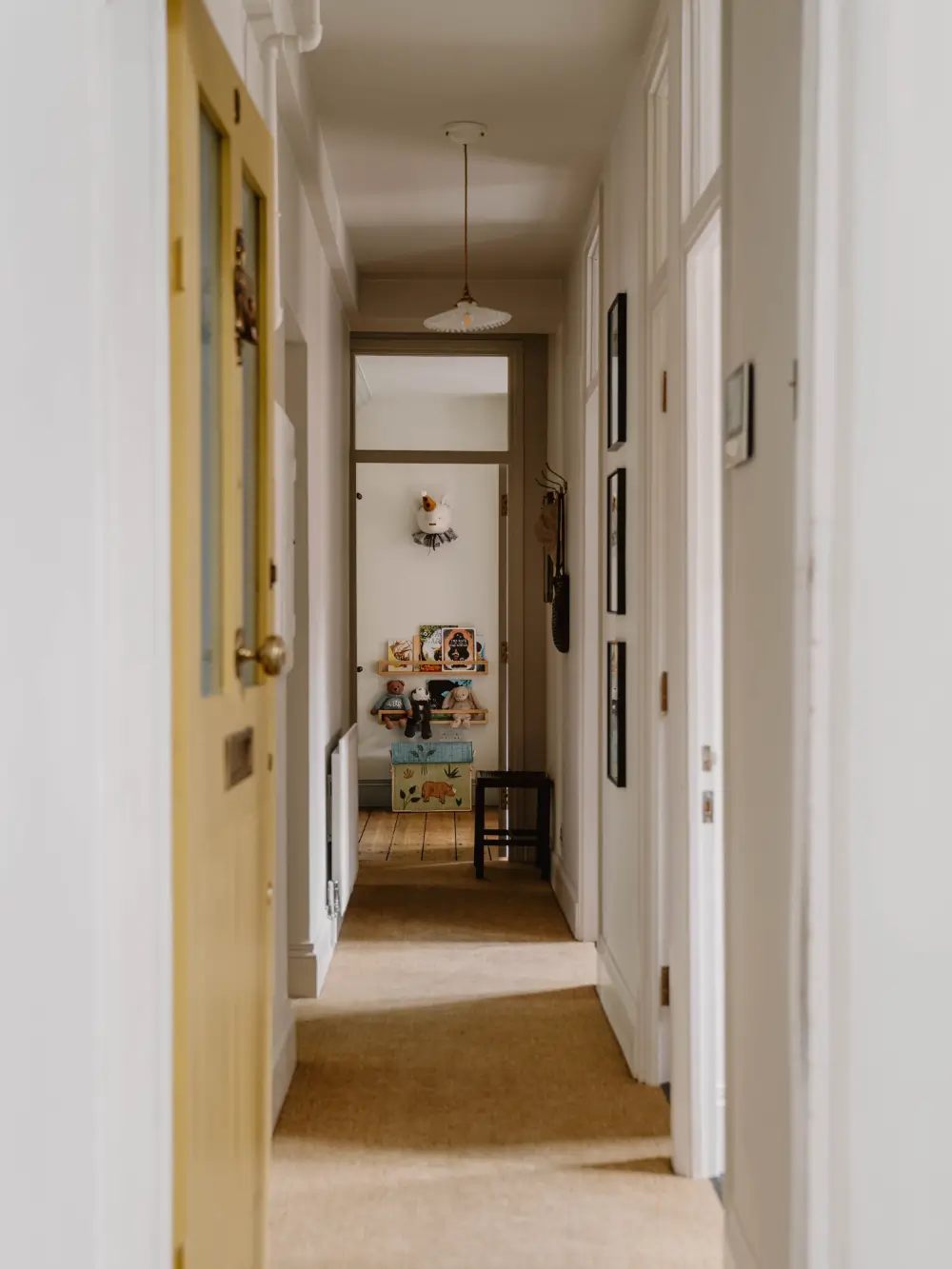 A Serene Two-Bedroom Victorian Apartment Overlooking Arnold Circus 23 calm-color-palette-two-bedroom-victorian-apartment-london