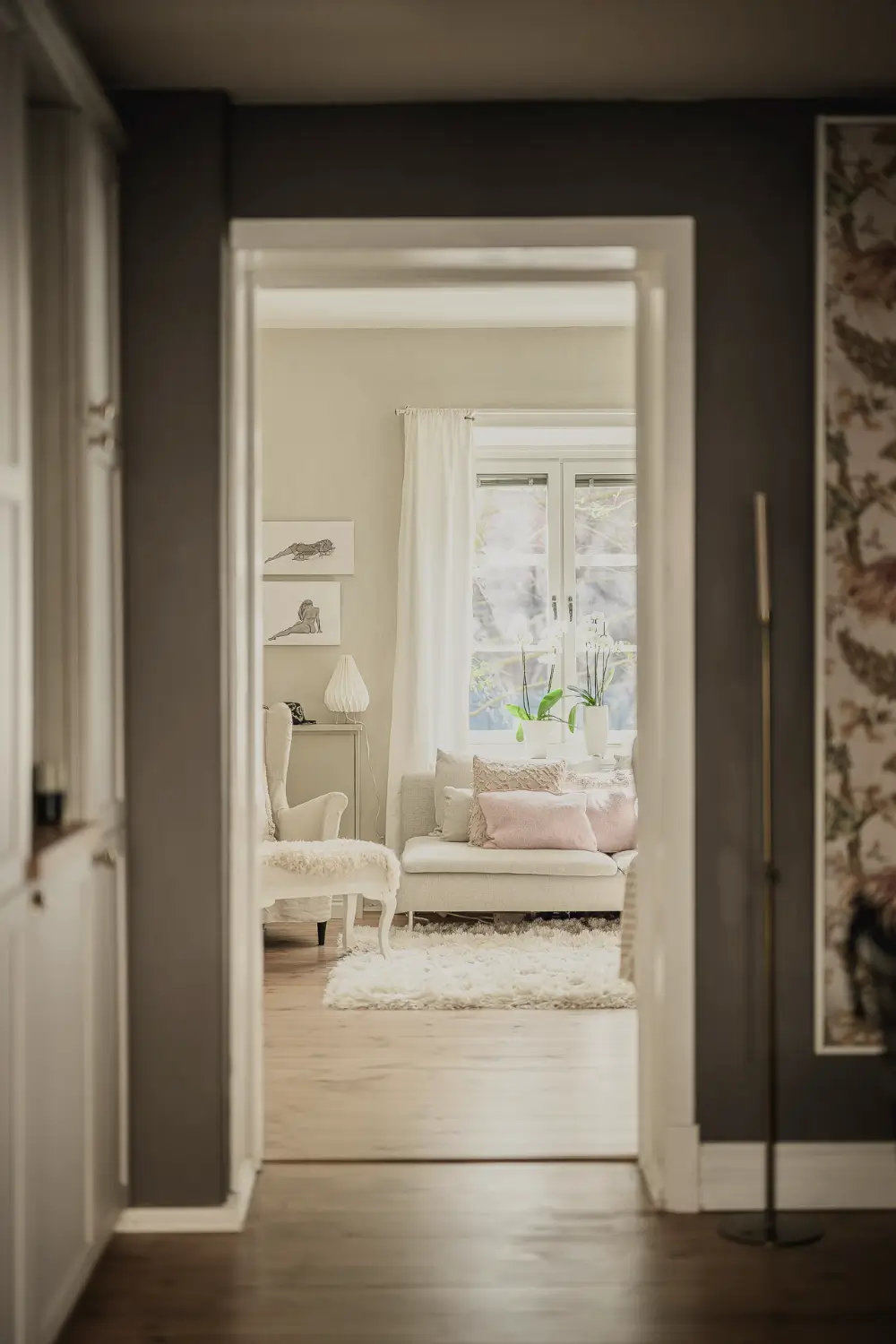 A Serene Palette and a Glass Framed Wall in a Swedish Apartment 14 charming-light-filled-ground-floor-apartment-sweden-nordroom