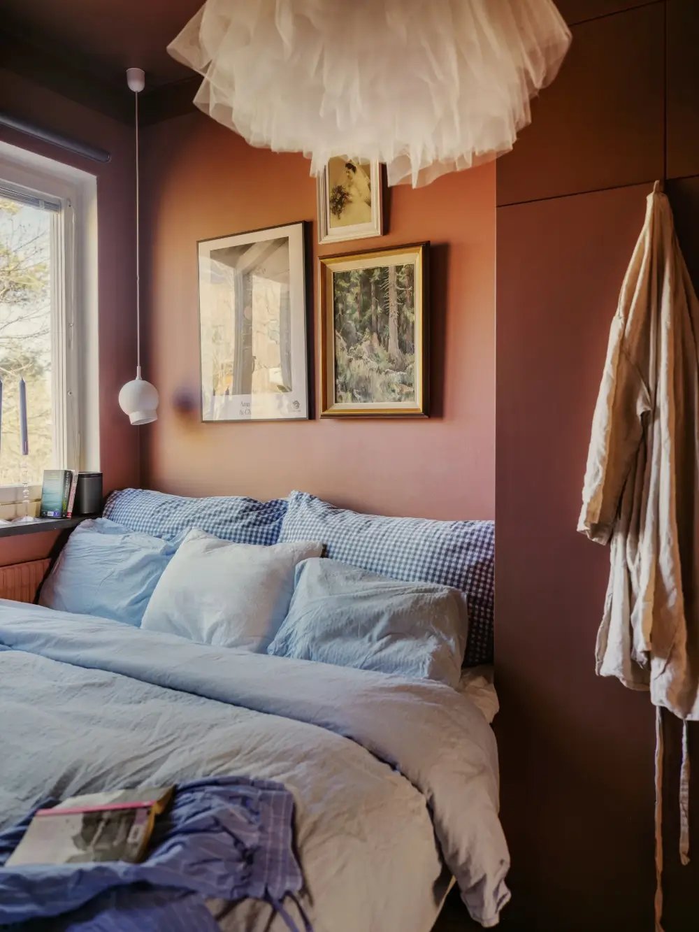 A 1940s Apartment Decorated in Pink and Yellow Hues 23 colorful-1940s-apartment-stockholm-nordroom