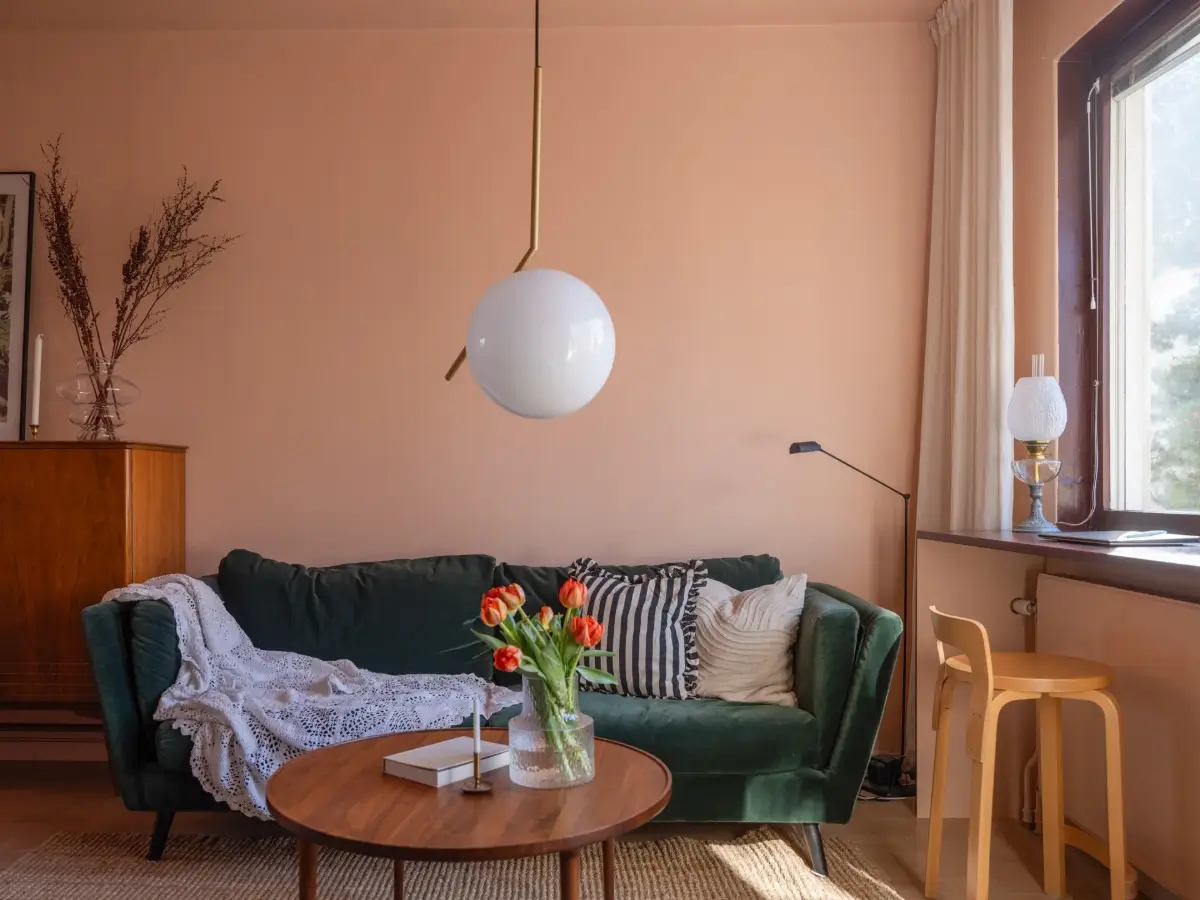 A 1940s Apartment Decorated in Pink and Yellow Hues 3 colorful-1940s-apartment-stockholm-nordroom
