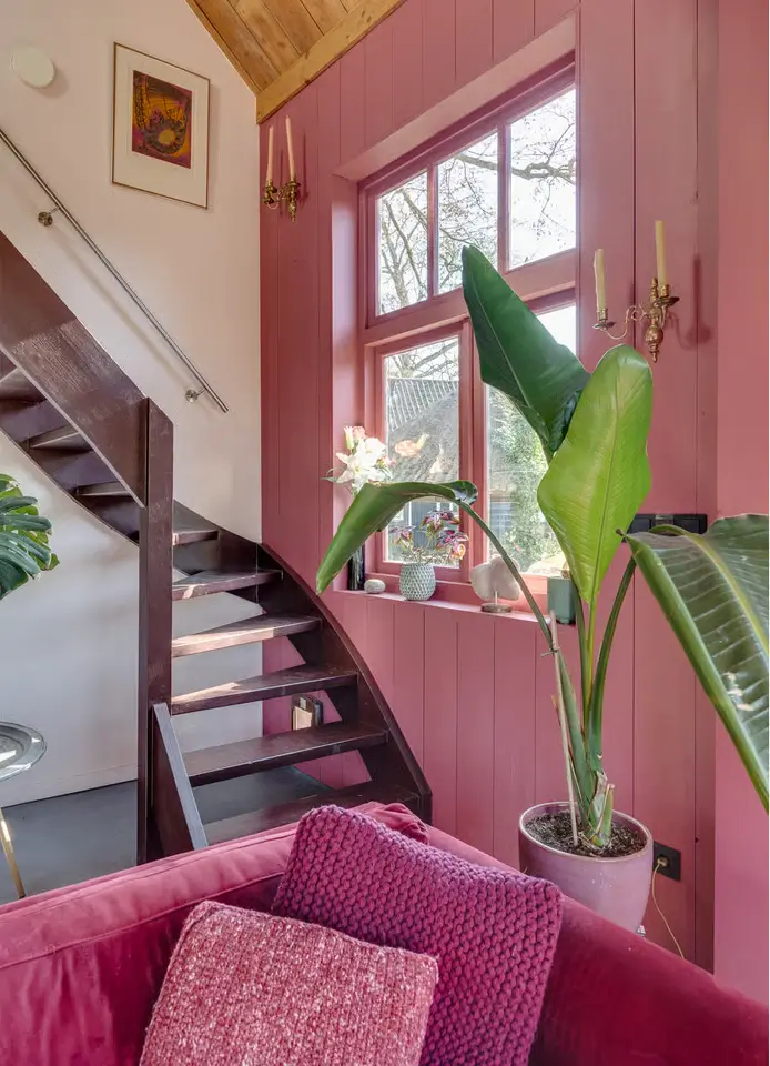 A Colorful, Bohemian Home in a Former Military Barracks near Utrecht 7 colorful-bohemian-interiors-converted-military-barracks-netherlands-nordroom