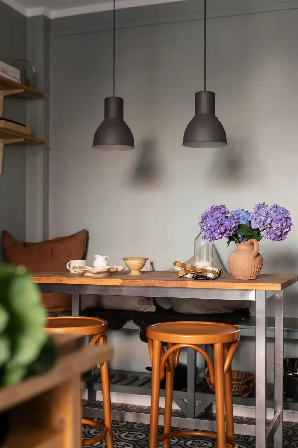 Striped Wallpaper and 1930s Character in a Swedish Apartment 26 cozy-ground-floor-apartment-striped-wallpaper-nordroom