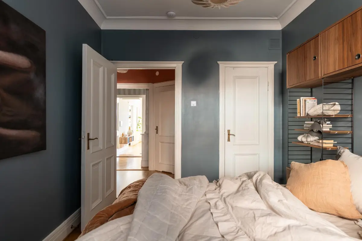 Striped Wallpaper and 1930s Character in a Swedish Apartment 30 cozy-ground-floor-apartment-striped-wallpaper-nordroom