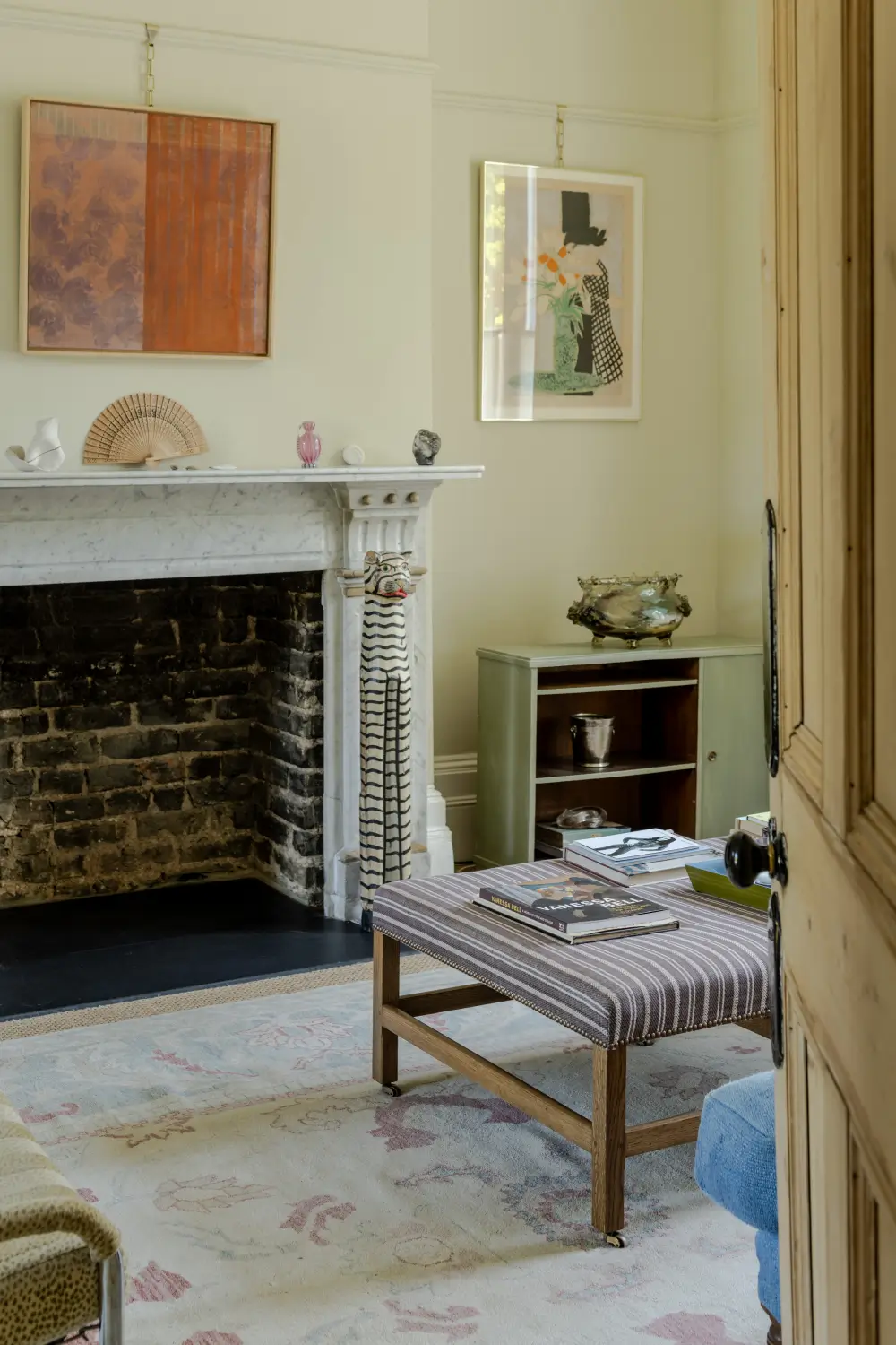 A Light Palette and Restored Elements in a Double-Fronted Victorian House 5 double-fronted-victorian-house-east-london-nordroom