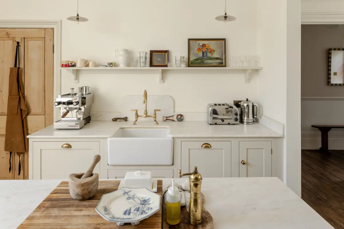 A Light Palette and Restored Elements in a Double-Fronted Victorian House 10 double-fronted-victorian-house-east-london-nordroom