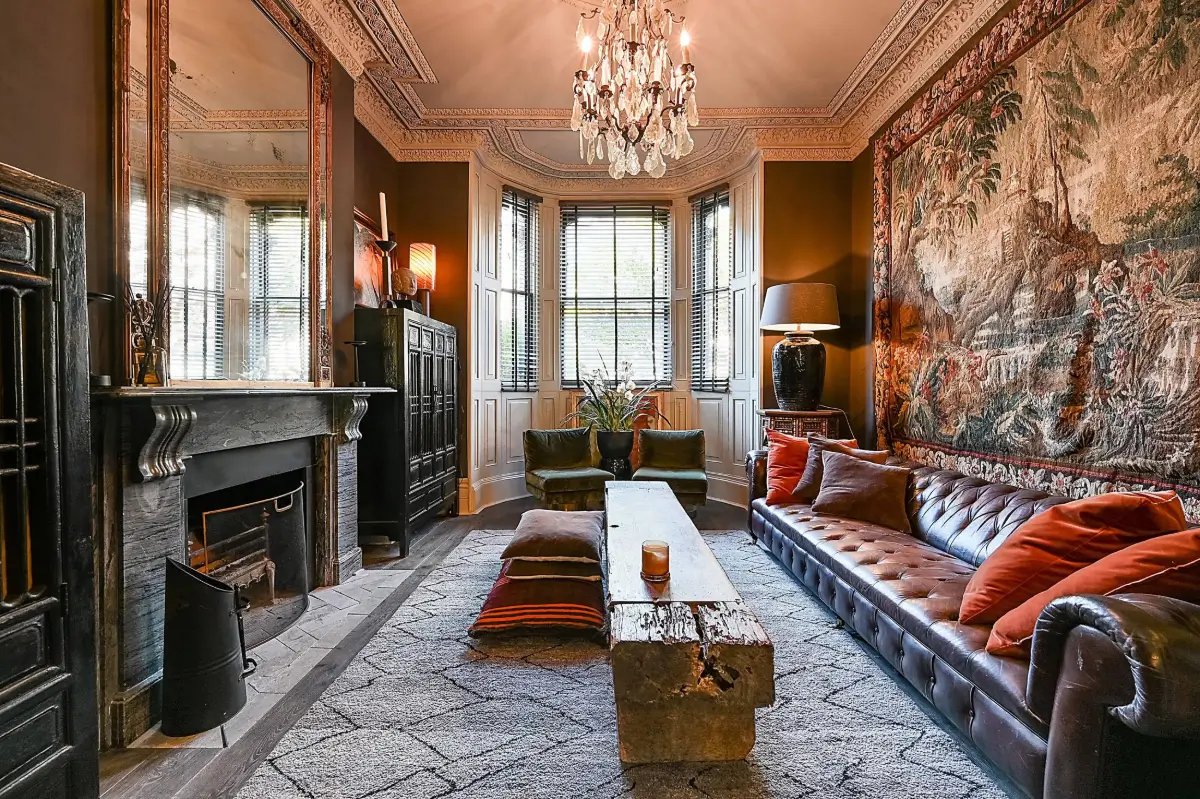 This West-London Period House Doesn't Shy Away from Dark Colors and It's Magnificent 1 dramatic-interiors-period-features-london-historic-home-nordroom