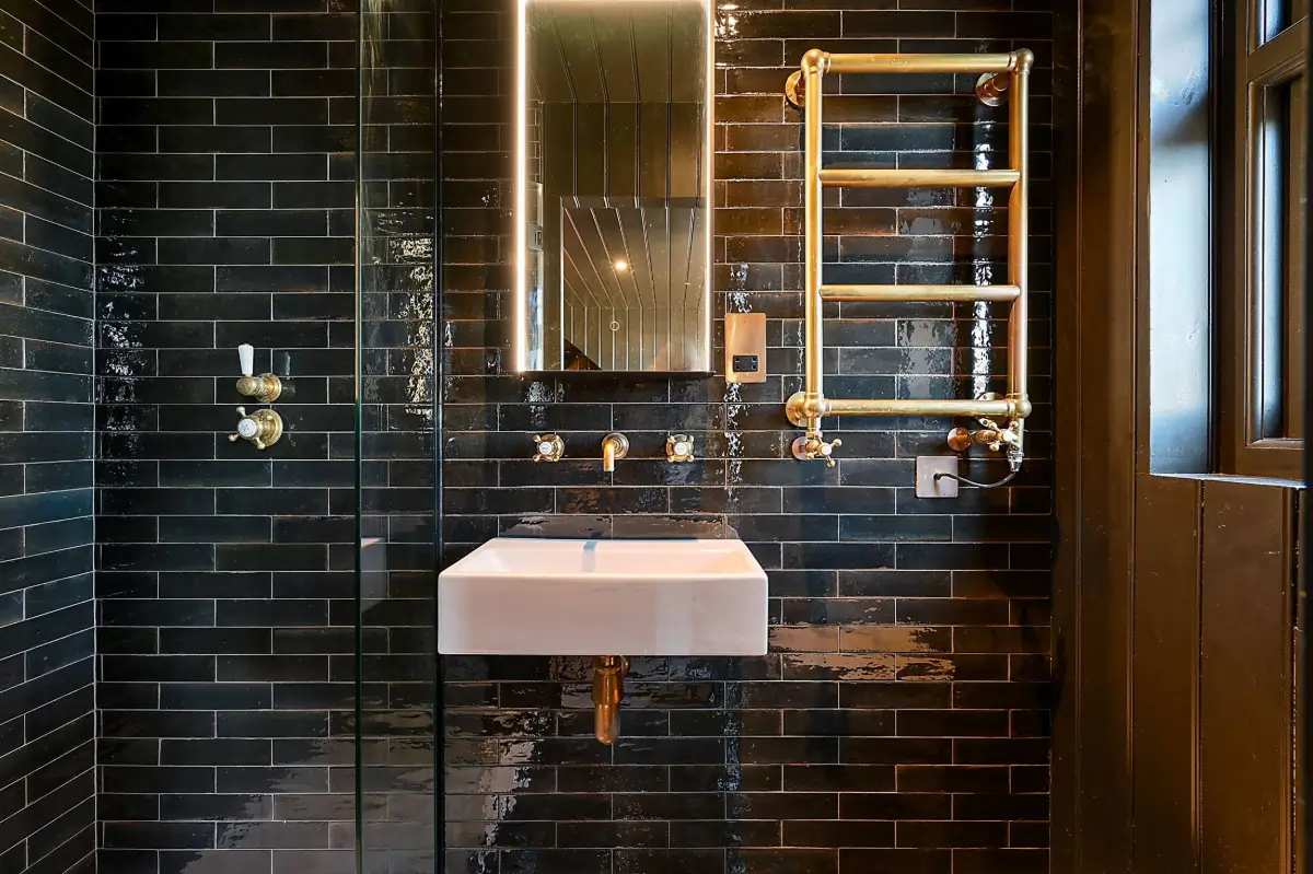 This West-London Period House Doesn't Shy Away from Dark Colors and It's Magnificent 31 dramatic-interiors-period-features-london-historic-home-nordroom