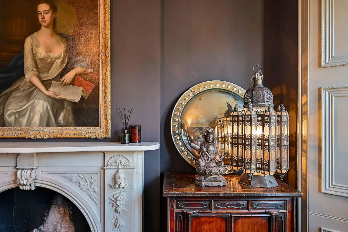 This West-London Period House Doesn't Shy Away from Dark Colors and It's Magnificent 17 dramatic-interiors-period-features-london-historic-home-nordroom