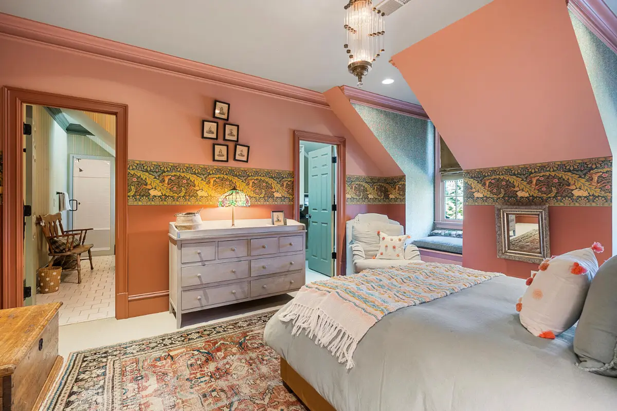 Josh Brolin's Storybook Georgia Estate with Interiors by Pierce & Ward is For Sale 34 josh-brolin-georgia-home-pierce-and-ward-interiors-nordroom
