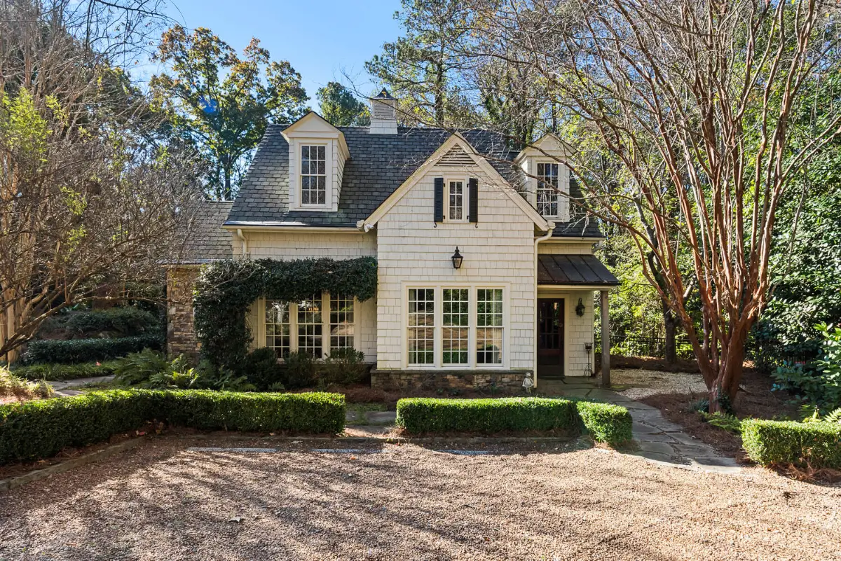Josh Brolin's Storybook Georgia Estate with Interiors by Pierce & Ward is For Sale 44 josh-brolin-georgia-home-pierce-and-ward-interiors-nordroom