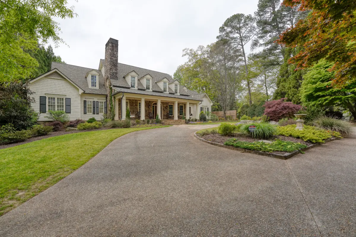 Josh Brolin's Storybook Georgia Estate with Interiors by Pierce & Ward is For Sale 57 josh-brolin-georgia-home-pierce-and-ward-interiors-nordroom