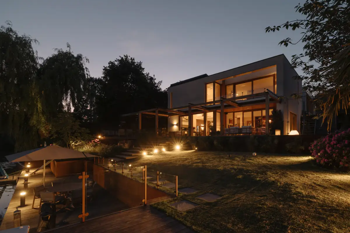 A Hidden Amsterdam Villa Designed for Art, Entertaining, and Everyday Family Living 31 luxurious-art-filled-modern-villa-amsterdam-nordroom