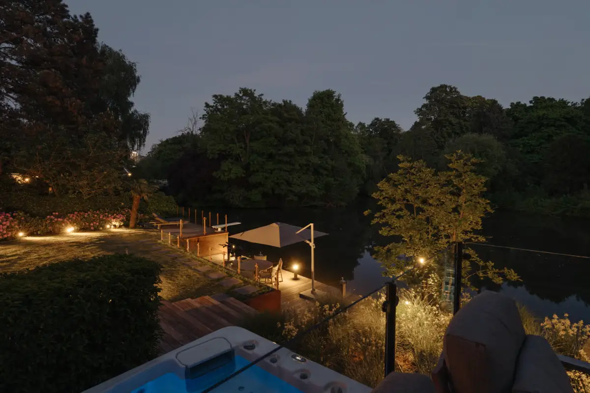 A Hidden Amsterdam Villa Designed for Art, Entertaining, and Everyday Family Living 36 luxurious-art-filled-modern-villa-amsterdam-nordroom