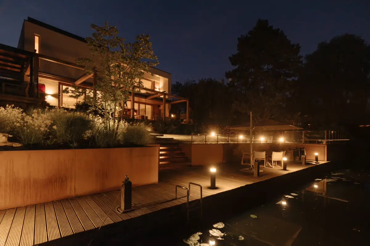 A Hidden Amsterdam Villa Designed for Art, Entertaining, and Everyday Family Living 35 luxurious-art-filled-modern-villa-amsterdam-nordroom