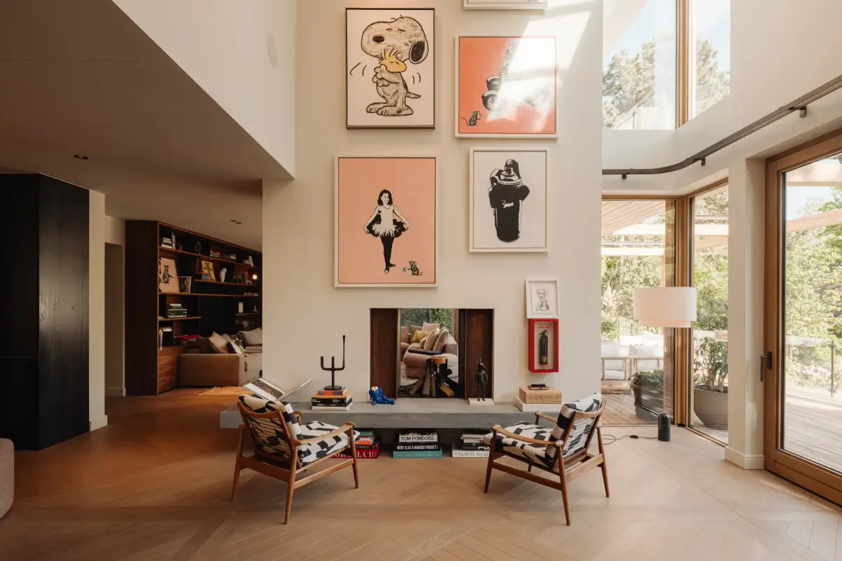A Hidden Amsterdam Villa Designed for Art, Entertaining, and Everyday Family Living 4 luxurious-art-filled-modern-villa-amsterdam-nordroom