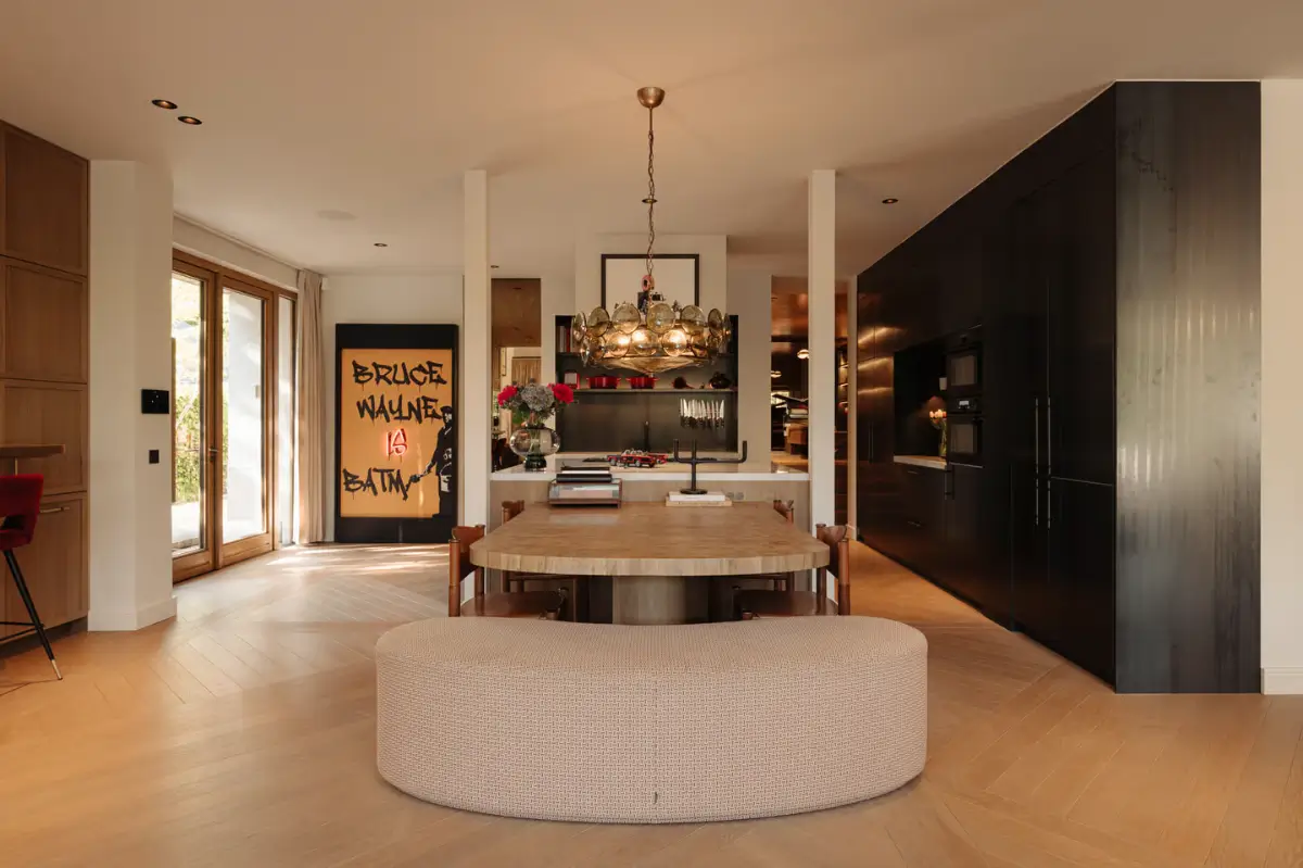 A Hidden Amsterdam Villa Designed for Art, Entertaining, and Everyday Family Living 8 luxurious-art-filled-modern-villa-amsterdam-nordroom